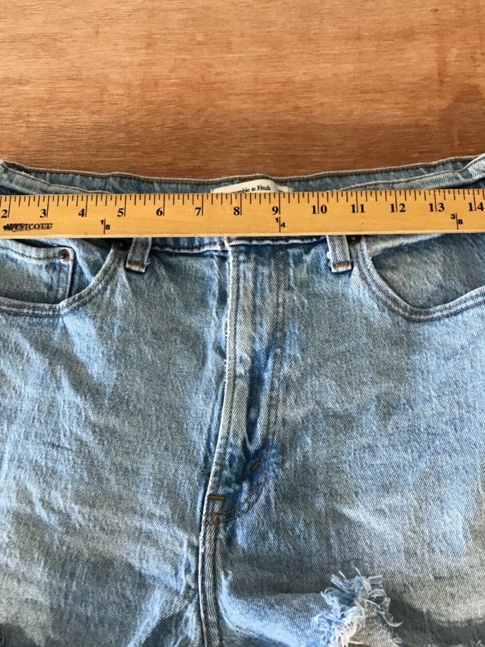Abercrombie & Fitch Mom Cut Off Shorts Women 30 Blue High Rise Raw Hem Slimming - Picture 7 of 9